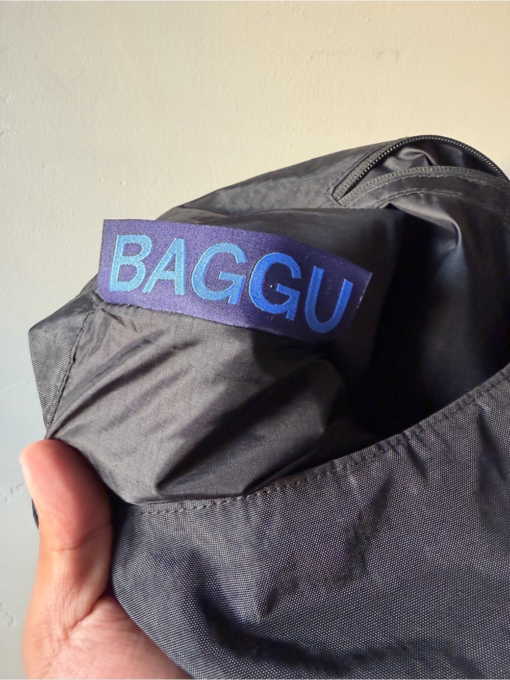 BAGGU Large Nylon Black Shoulder Sling Bag - Picture 3 of 3